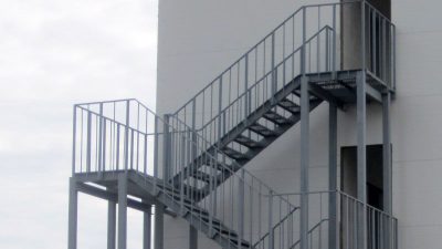 yangın merdiven korkuluğu